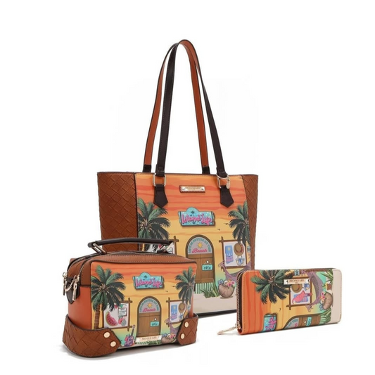 Set de bolso tote, bolso de mano y cartera Nicole Lee con diseño tropical de tienda playera y palmeras sobre fondo naranja y marrón.